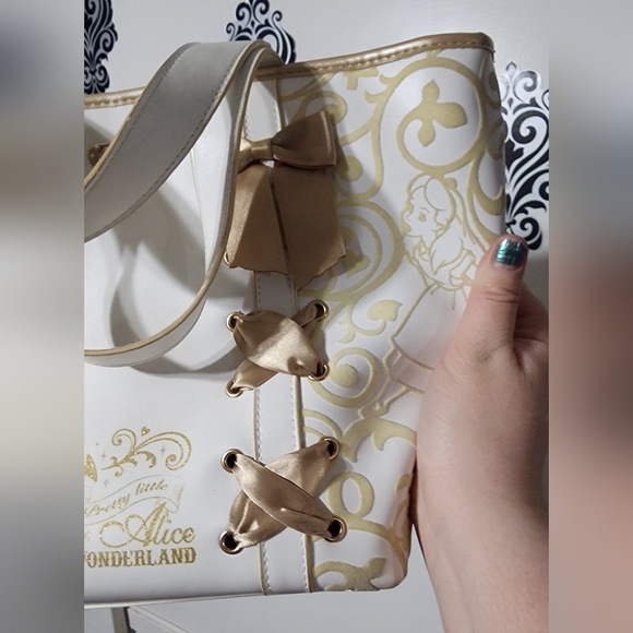 Alice In Wonderland Purse (RARE) - Picture 4 of 7